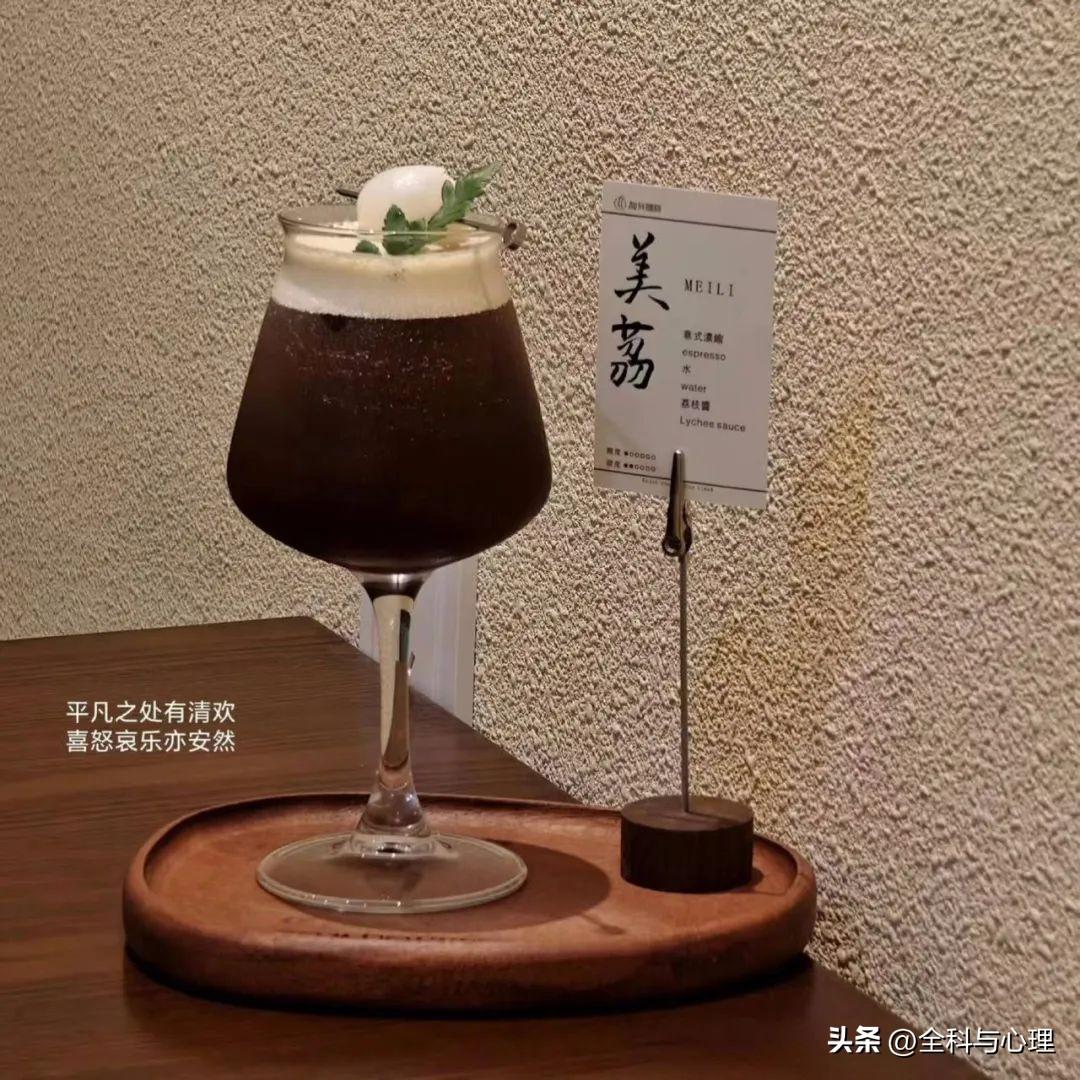 “朋友圈高质量金句文案摘抄”