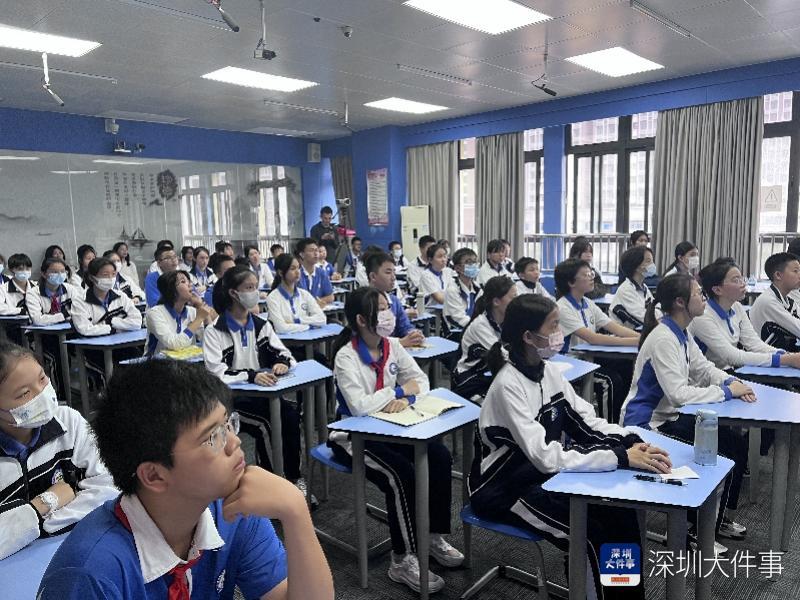 全网流量5亿+汽修女孩回归！圳少年进校园首期活动成功举办