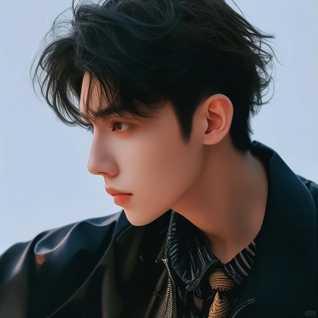 帅气男生头像｜你喜欢一个人多久？